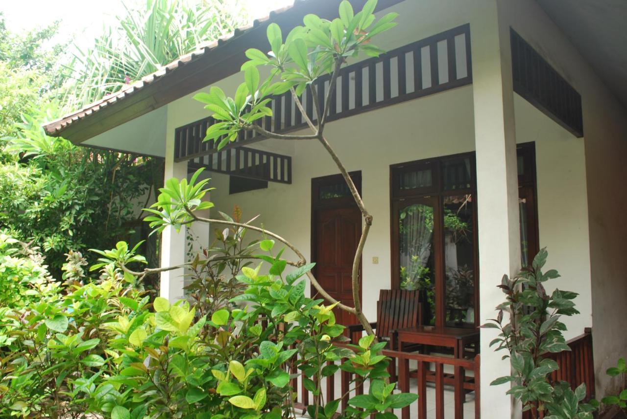 Gili Smile Bungalow Gili Trawangan Exterior foto